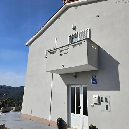 아파트 La Maison De Rudmann *